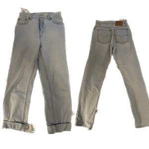 Levi’s 550 tapered leg mom jeans